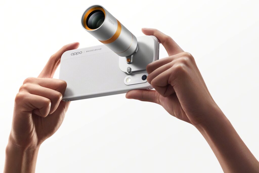 OPPO Hasselblad Teleconverter attached to an OPPO Find X10 smartphone