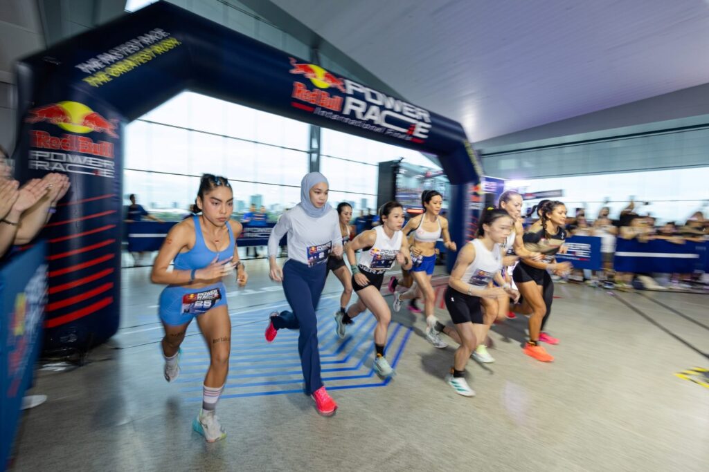 Yasmin Yukare leads the women’s field out of the start at the Red Bull Power Race International Final